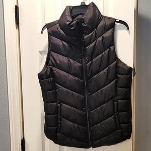 SO puffy vest. Size large black